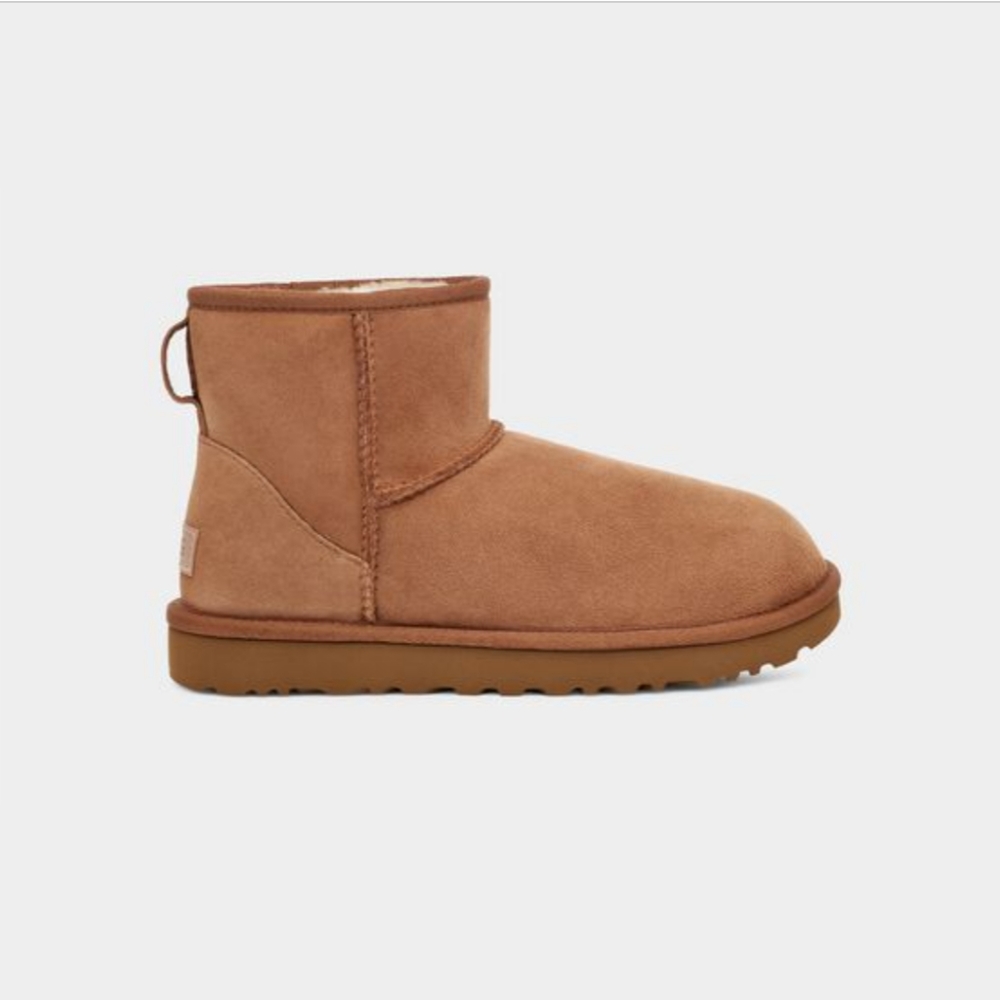 Ugg classic mini II